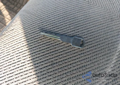 1997 GMC Sierra 1500 Sl Wideside z USA, uszkodzony, nr VIN 2GTEC19R1V1536410